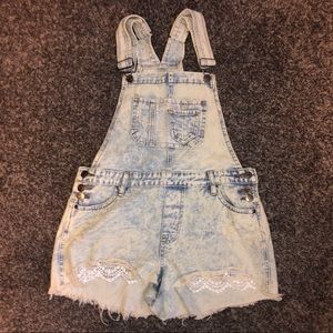 Short overalls.